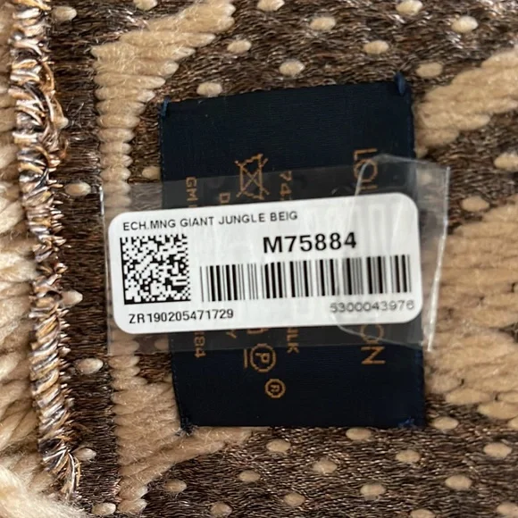 NWT Louis Vuitton Logomania jungle print scarf - Picture 8 of 8